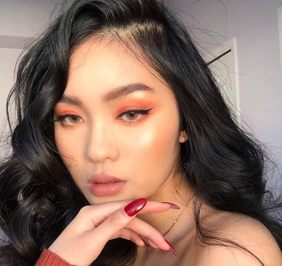 مكياج برتقالي خفيف