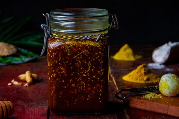 فوائد الحلبة بالعسل الاسود