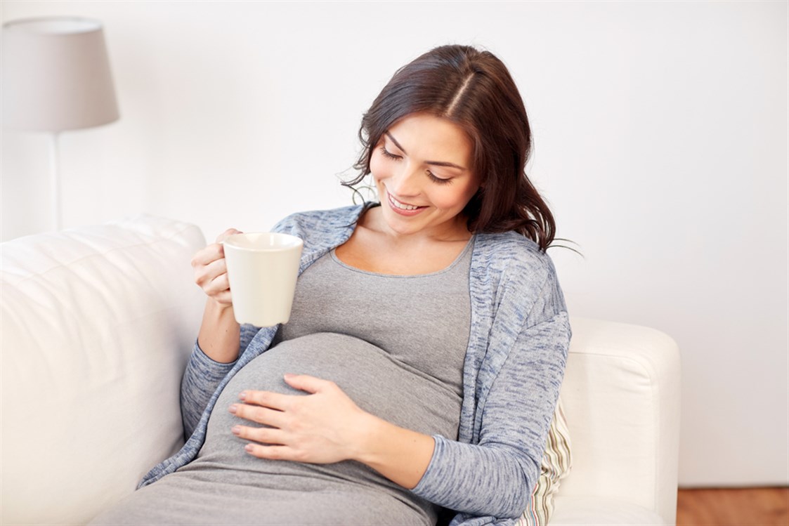 أفضل مشروبات لعلاج برد المعدة للحامل